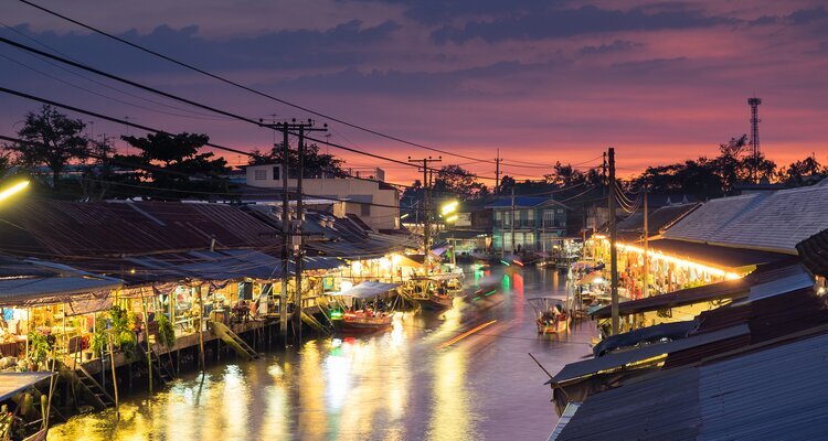 Amphawa Floating Market at Night