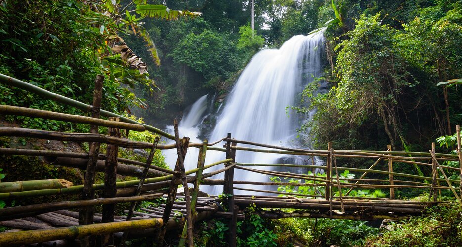 Pha Dok Siew Waterfall