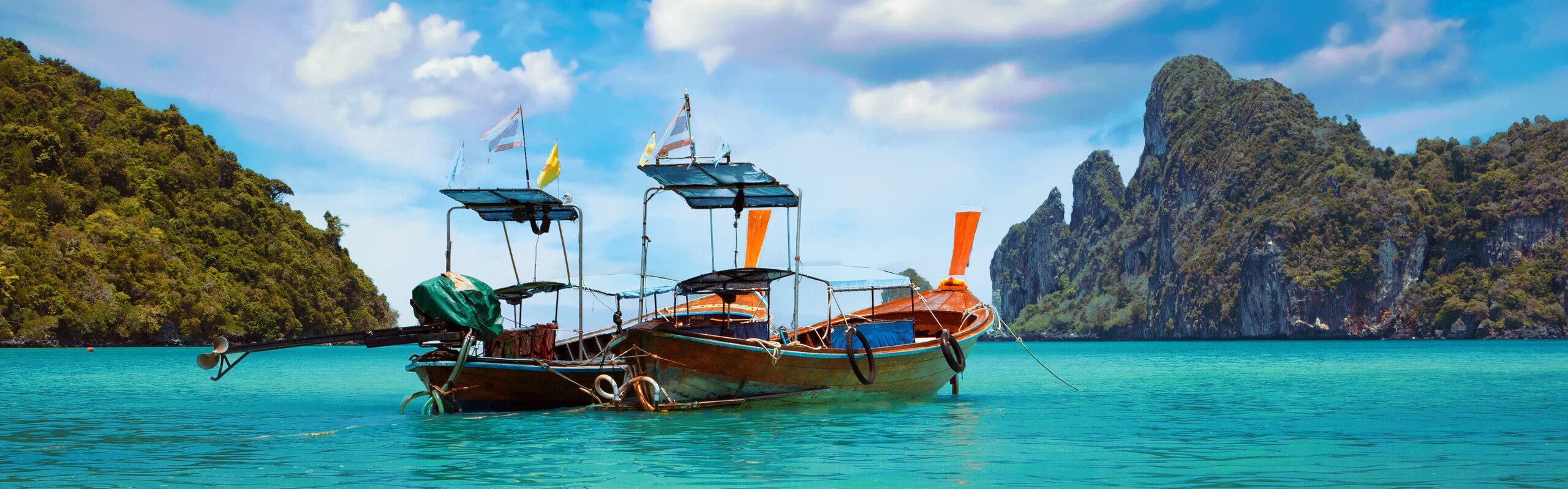 Pattaya vs Phuket: Which is Better (Comparison in 10 Aspects)