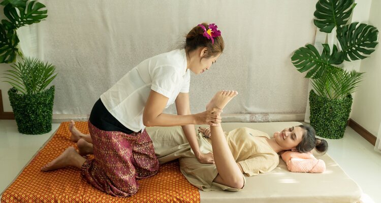 Stretch Your Body with a Thai Massage