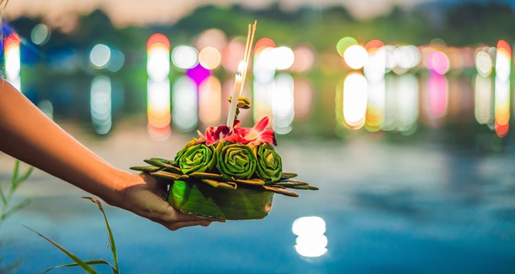loy krathong festival