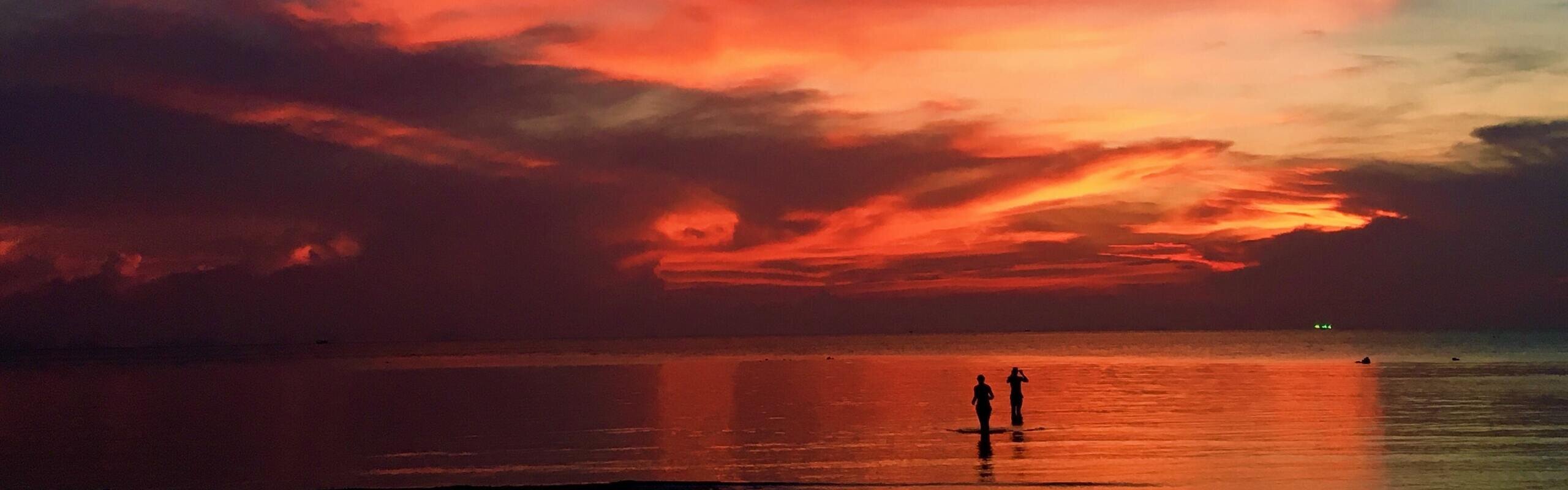 Full Moon Party in Koh Phangan 2026: Dates, Tickets & Tips