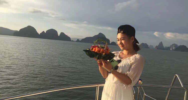 Loy krathong in Phuket