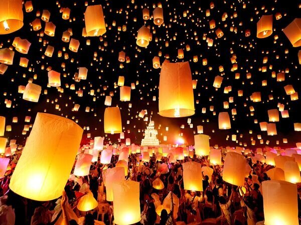 Have a thrilling sky lantern release