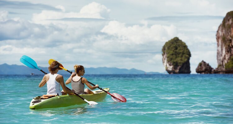 Phi Phi islands, kayak