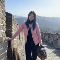 Travel advisor Yeliz