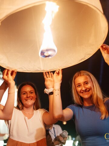 release a sky lantern in Chiang mai CAD Venue