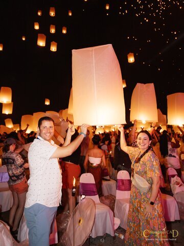 Release a sky lantern in Chiang mai CAD Venue.