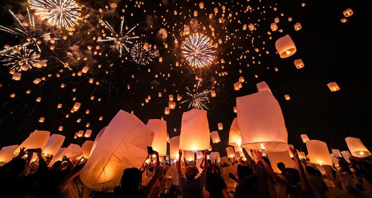 chiang mai loy krathong