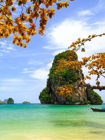 the wonderful beach of krabi island
