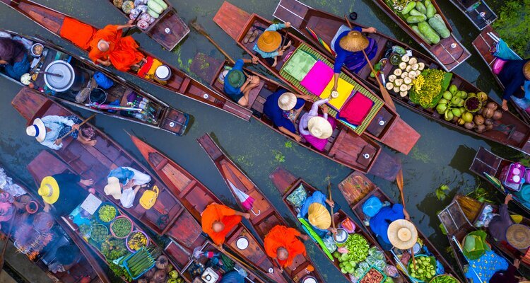 Damnoen Saduak Floating Market
