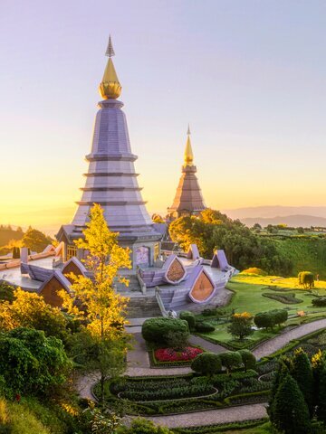 Walk leisurely through Doi Inthanon National Park and enjoy its spectacular scenery.