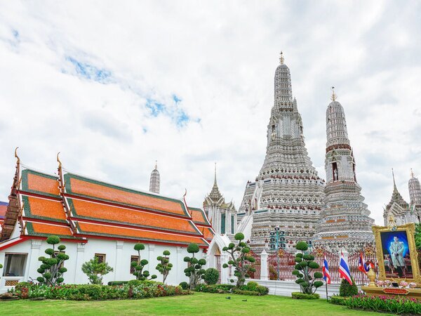 Experience local Thai people's life and spirituality through the flower market and temple visits.
