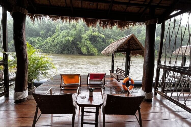 floating house