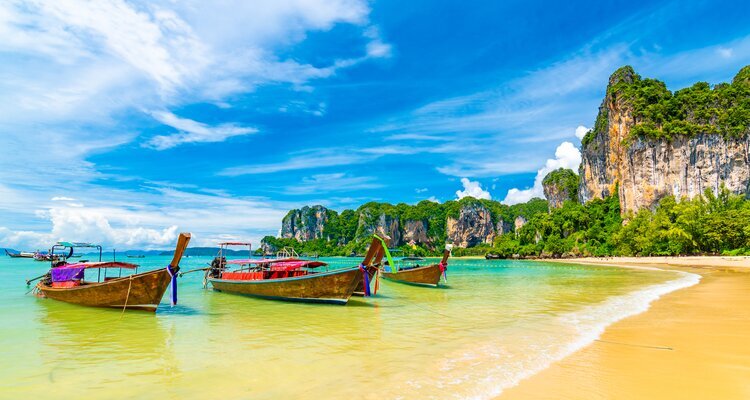 Railay beach bay