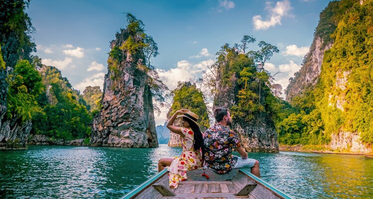 Khao Sok Chiew lan lake