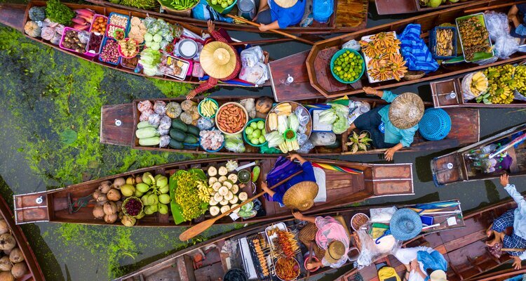 Damnoen-Saduak-Floating-Market