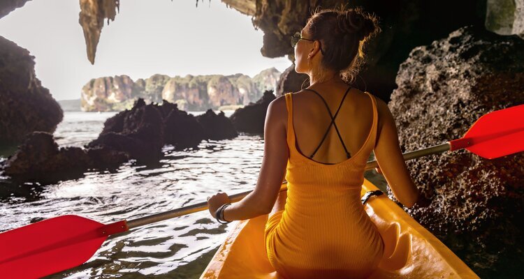 Hong Island canoe