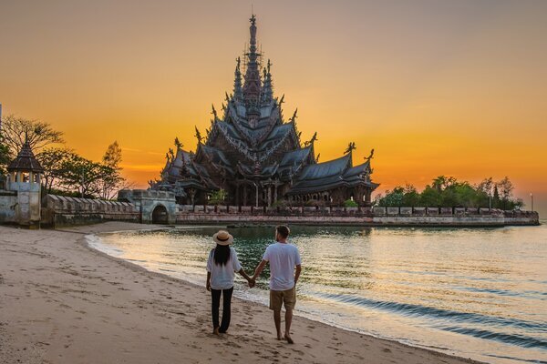 Pattaya vs Phuket: Which is Better?