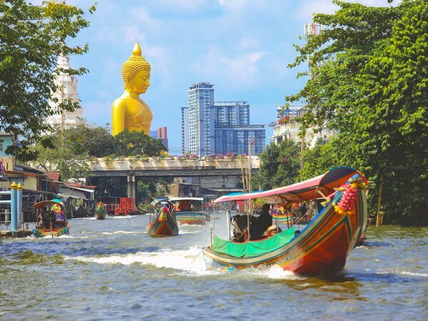 The iconic Wat Pak Nam