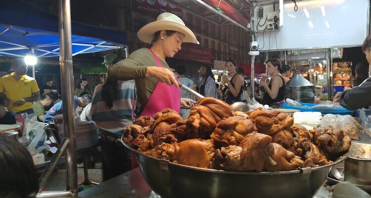 Khao Kha Moo Chang Phueak, Chiang Mai