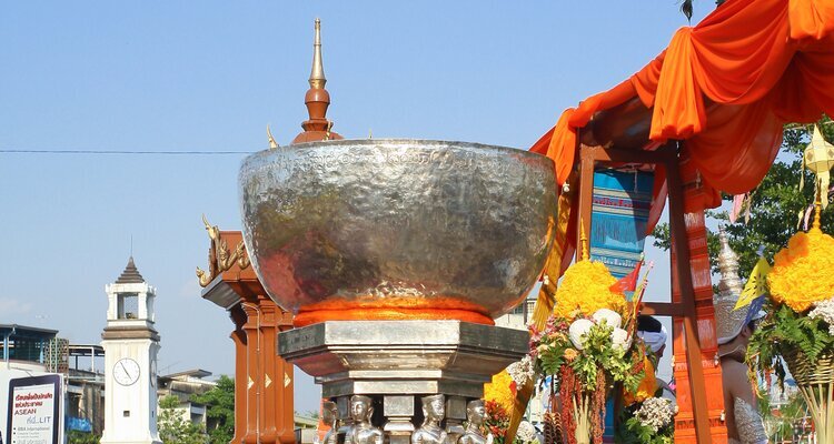 The Salung Luang Parade, Lampang
