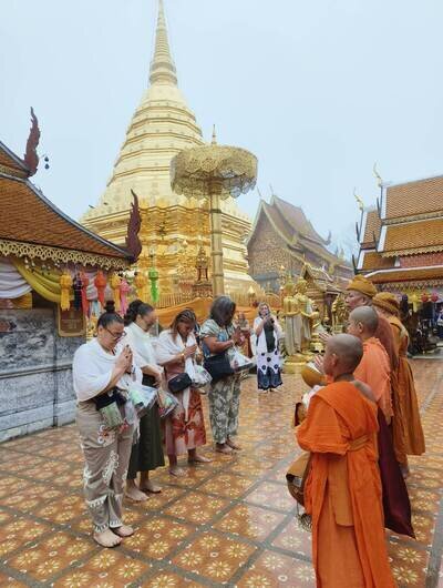 Experience Buddhist alms-giving