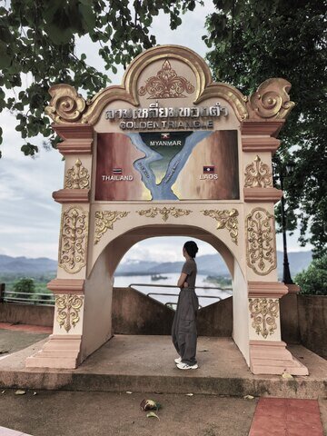 Meeting a Longneck Karen Woman in Chiang Rai