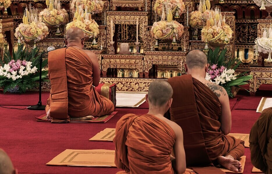 Chanting Ceremony We Encountered at 8 am